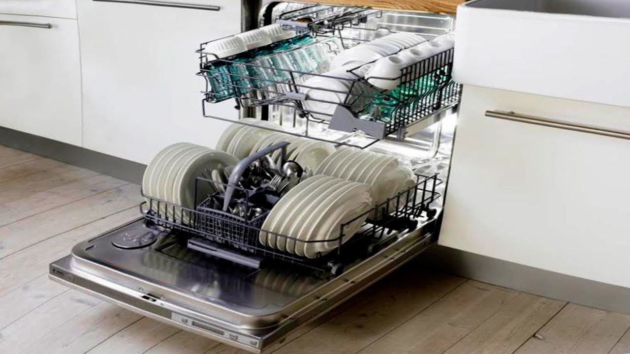 Почему открывается посудомоечная машина. Автооткрывание дверцы посудомоечной машины. Корзина для посудомоечной машины DEXP. Посудомойка с открыванием двери после мойки. Посудомоечная машина открытая с посудой.