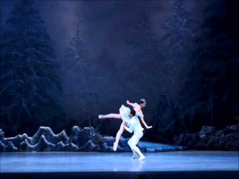 CASCANUECES: PAS DE DEUX BLANCO