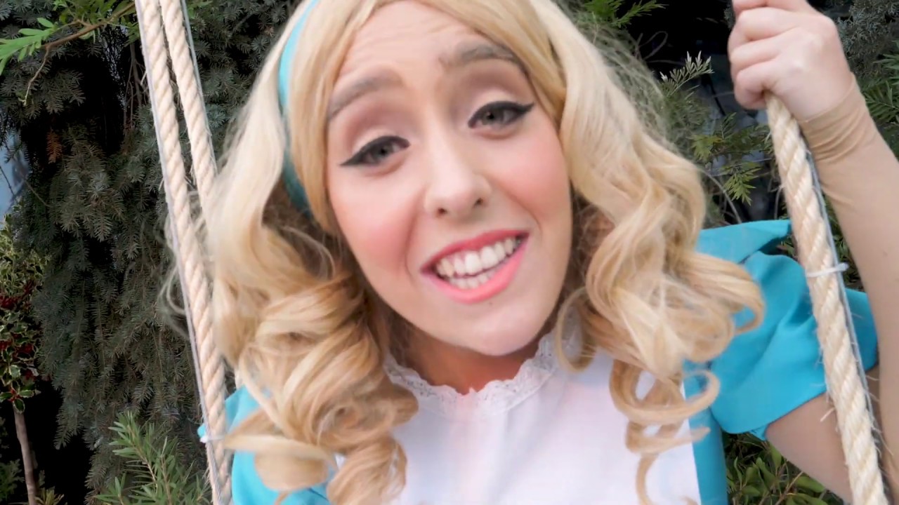 Mensagem de Natal 11 - A Alice do País das Maravilhas no Gelo