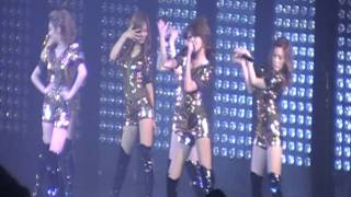 [FANCAM] SM Town live in Paris 11/06/11 SNSD-Hoot + Oh