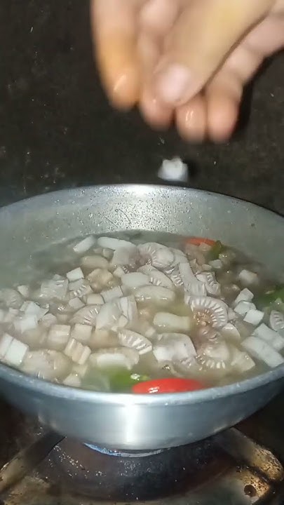 chicken-skin-with-banana-tree-recipe-tau-mkhu-peingmo-chickenskin