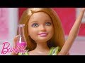 Ciel, mes paillettes! | Barbie LIVE! In The Dreamhouse | @BarbieFrancais