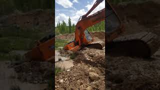 Dozer kendini kurtarıyor