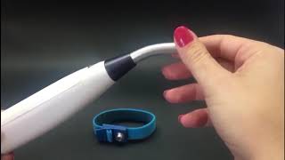 Colocando a pulseira ILIB no Laser Duo