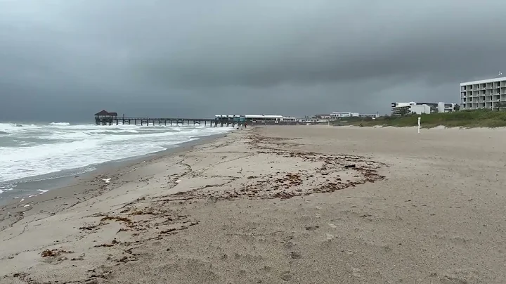 Hurricane Ian - Beach Walk - Cape Canaveral / Coco...