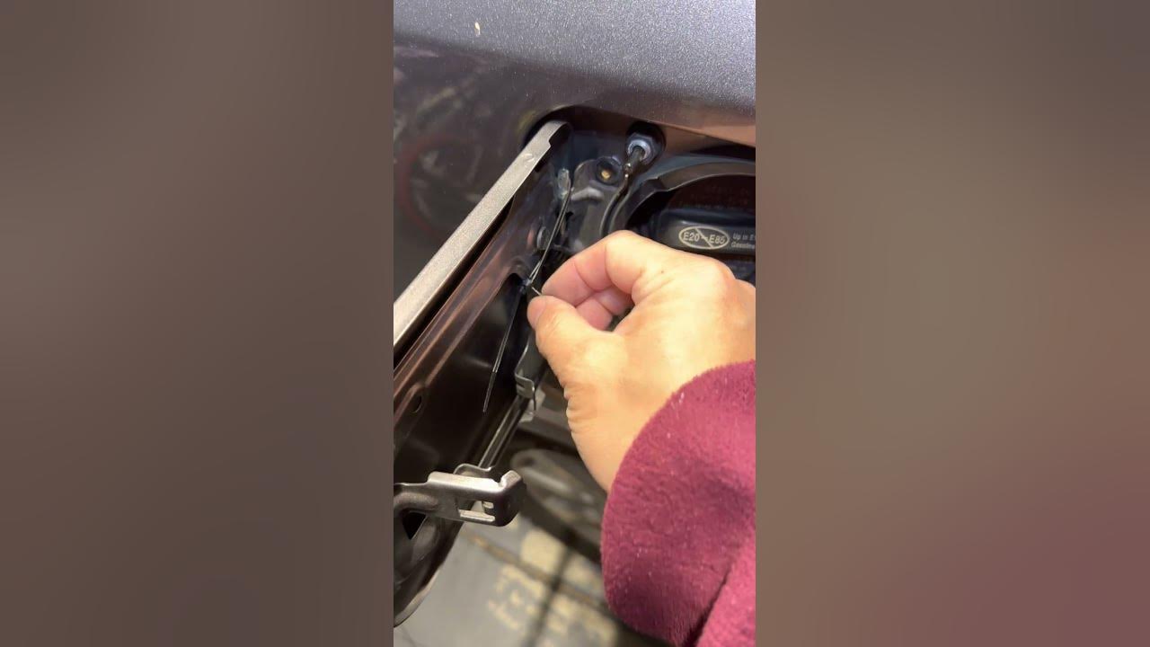 How to Repair the Gas Door on a 2017 Toyota Sienna - YouTube