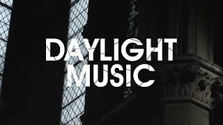 Charles Hayward - 30 Minute Snare Drum Roll
Daylight Music 266 at Union Chapel 02/12/17
Charles Hayward | https://www.facebook.com/charleshayward.official/
Enjoyed this video? Support us: https://ko-fi.com/daylightmusic
Video by http://www.foliagefilms.com/
additional footage by Tom Rochester, Dave Barnard - http://www.cinedigital.co.uk
Live Sound - Bryan Mills | Sound Mix - Samuel Ziajka
Produced by Arctic Circle / http://www.daylightmusic.co.uk Charles Hayward - 30 Minute Snare Drum Roll
