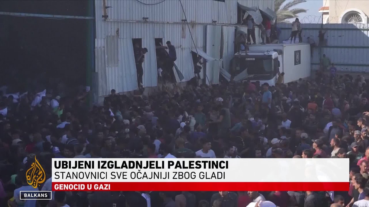 آلاف الفلسطينيين الجائعين يقتحمون مستودع برنامج الأغذية العالمي بحثاً عن أي طعام
