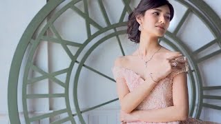 Download Lagu Sagitha Yang Gowns - Whimsical Wonderland ft. White Paper, Adelle Jewellery, Lashtique, Michele Wong Download Lagu Sagitha Yang Gowns - Whimsical Wonderland ft. White Paper, Adelle Jewellery, Lashtique, Michele Wong