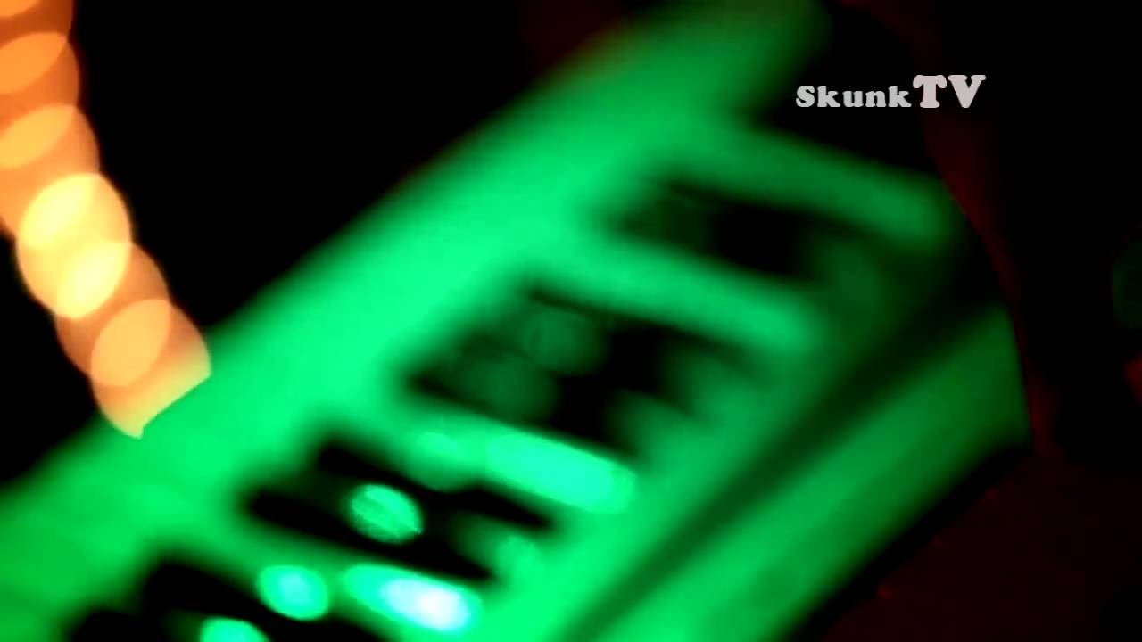 Guarda Moullinex - Superman (Official Video) su YouTube Guarda Moullinex - Superman (Official Video) su YouTube