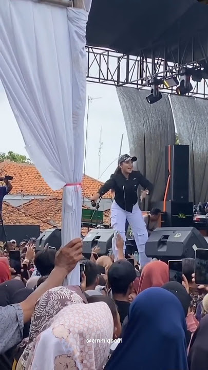 Badan Goyang Suara Tetap Stabil | Ratna Antika Nyanyi Lagu Bunga ft Mayangkara (susisusantiii21)