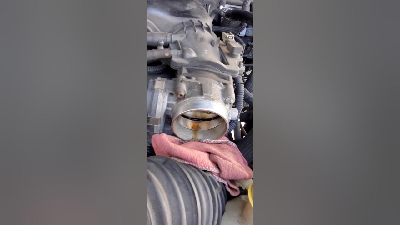 How to fix a rough idle on a Jeep Wrangler JK - YouTube