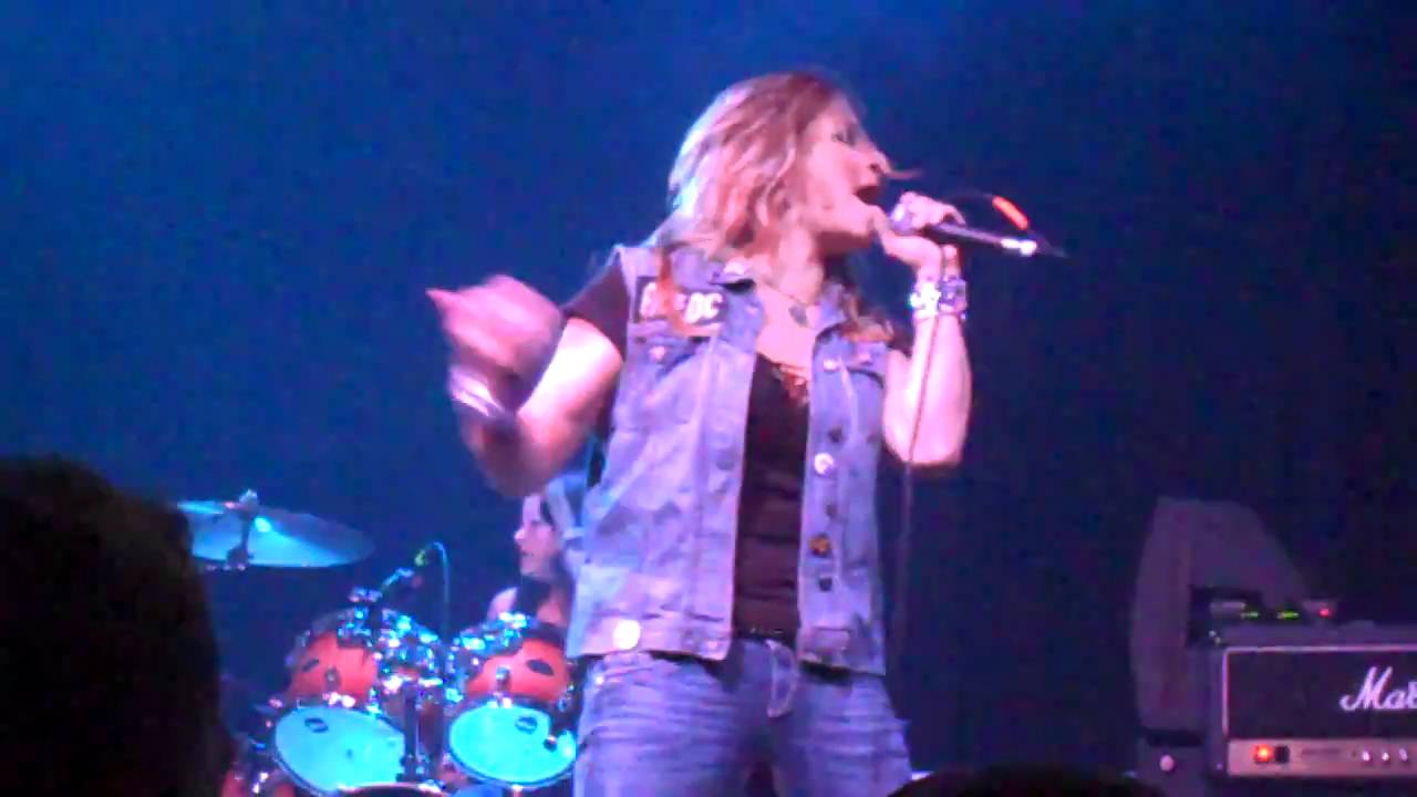 Hell's Belles- Live Wire [Live in Spokane, WA, Dec. 11, 2010]