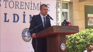 3 Çocuk Müjdesini Kürsüden Verdi