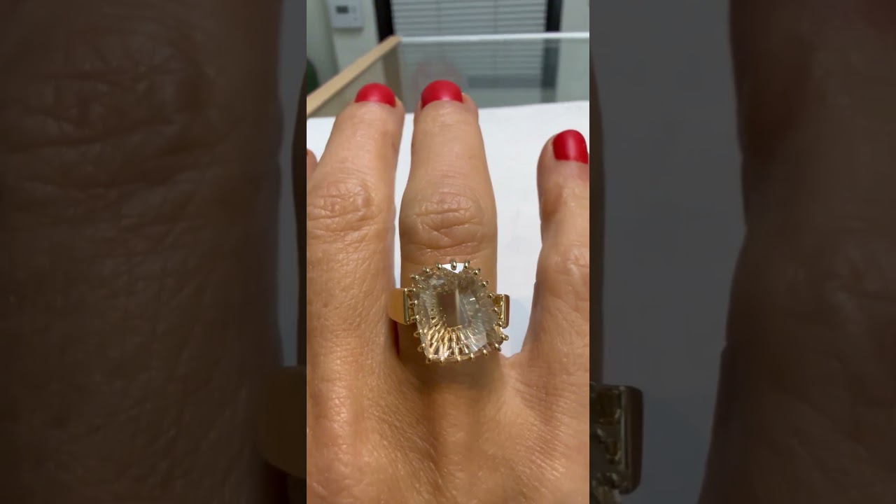 Portrait-Cut Pink Diamond Ring &middot; 14k Yellow Gold &middot; 3.46 CT