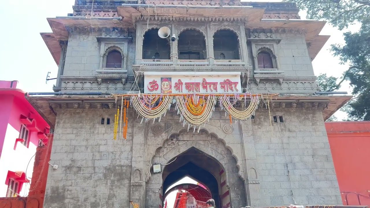 Mahakal Ki Nagri Ujjain 🙏 | Kaal Bhairav Darshan + Amazing Hologram Light Show 🔥✨ | Mini Vlog 53