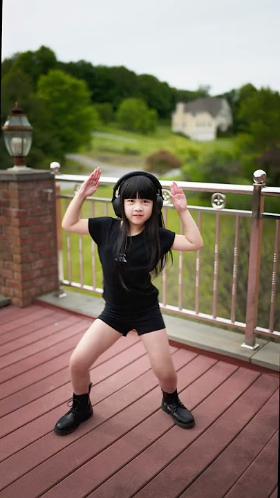 'Shake It to the Max' TikTok Trend #dance #fyp