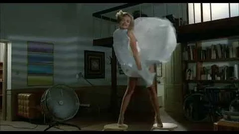 Marilyn Monroe scene in "Caruso Pascoski di padre polacco"