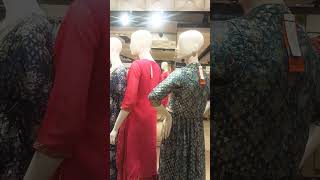 cloth store short video