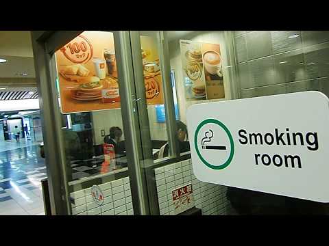 smoking-room-in-japanese-mcdonalds