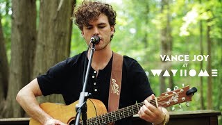 Vance Joy performs "Lay It On Me" Live at WayHome chords