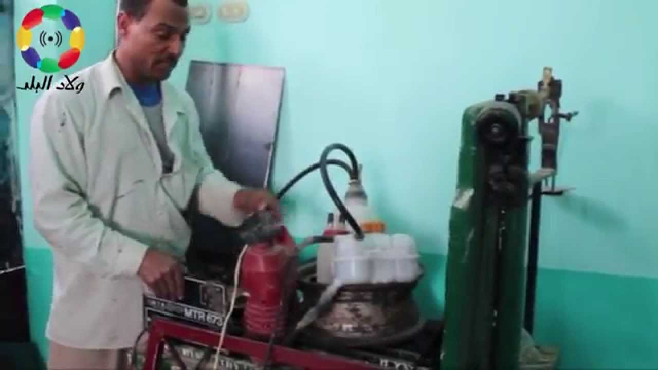 حداد من بني سويف يبتكر وقود من الماء وملح الطعام