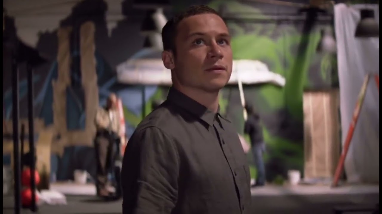 Animal Kingdom - J and Craig at the gym 6x01