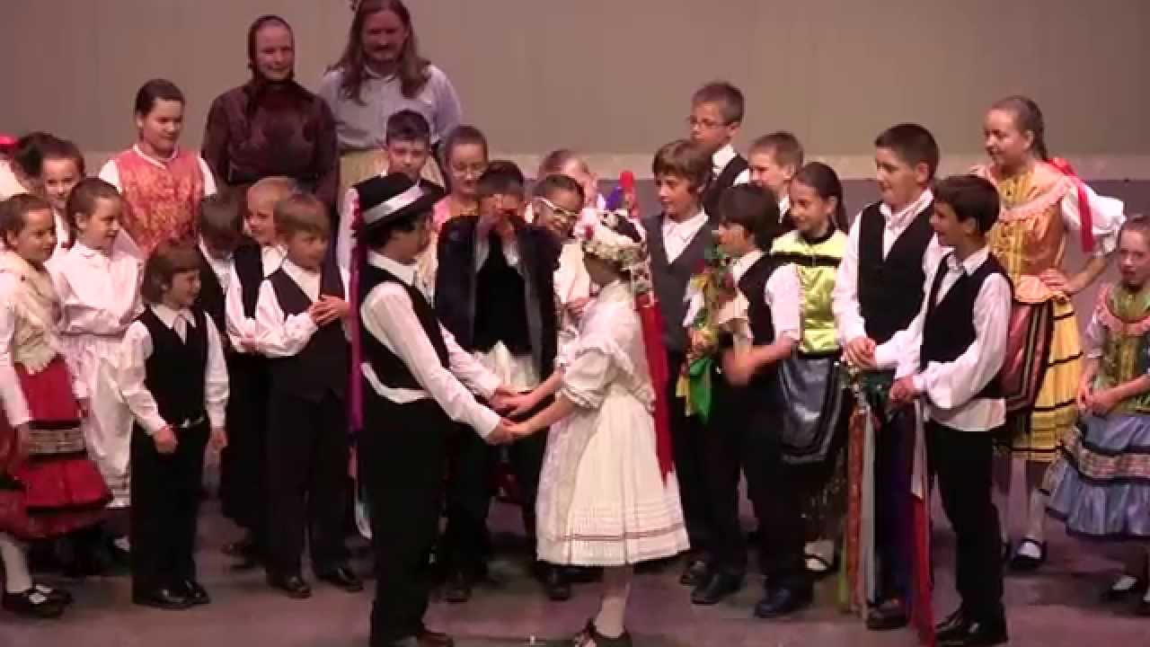 Rábaközi gyermekjátékok és lakodalmas / Wedding Games and Dances from Rábaköz