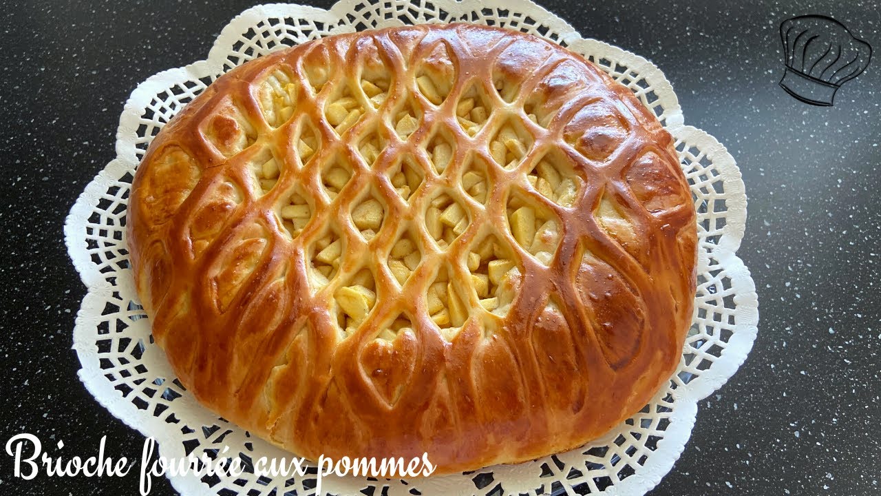 BRIOCHE FOURRÉE AUX POMMES