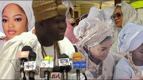 Ooni of Ife in tëårz as he announced Queen Naomi in the palace of Ife