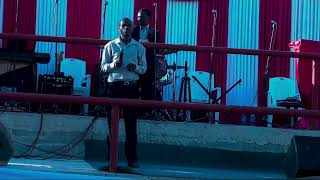 Kung'uta mavumbi , Isaya 52:02