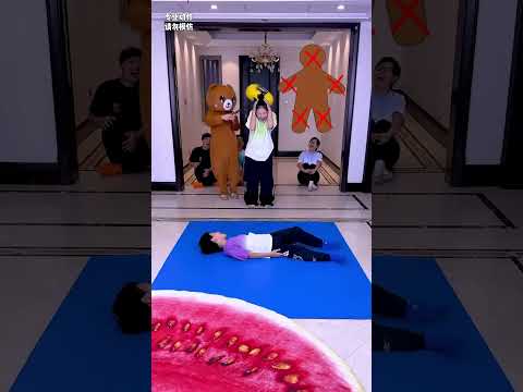 Quilt Challenge, No Skills, Just Luck #Funnyfamily #Partygames #Funny