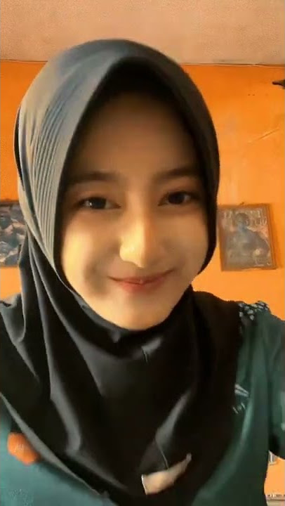 SI CANTIK JELITA LEONA KANZA