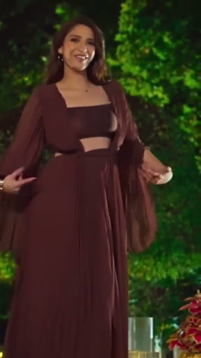 Ramsha Khan grooves to the bubbly vibes 🤍 #aimabaig #loveguru #ramshakhan #humyaunsaeed