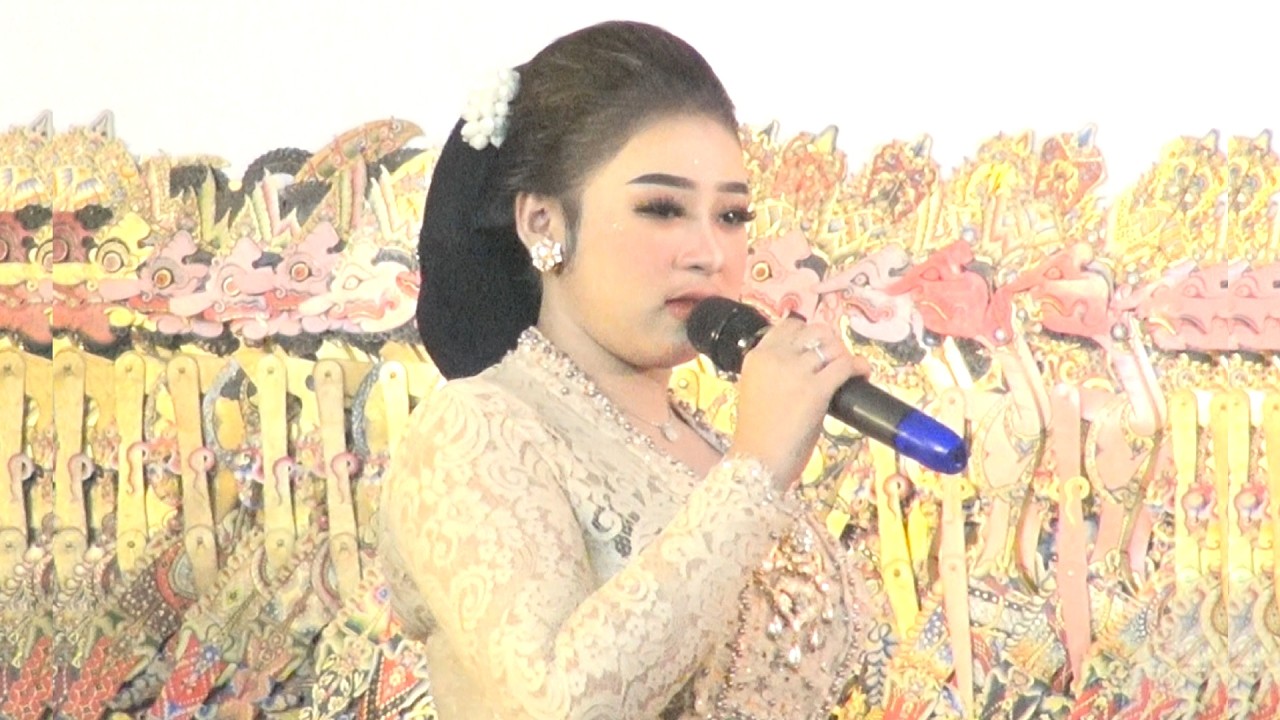 NIKEN SALINDRY & CAK YUDHO CS LIMBUKAN LUCU GAYENG WAYANG KULIT KI BAYU AJI