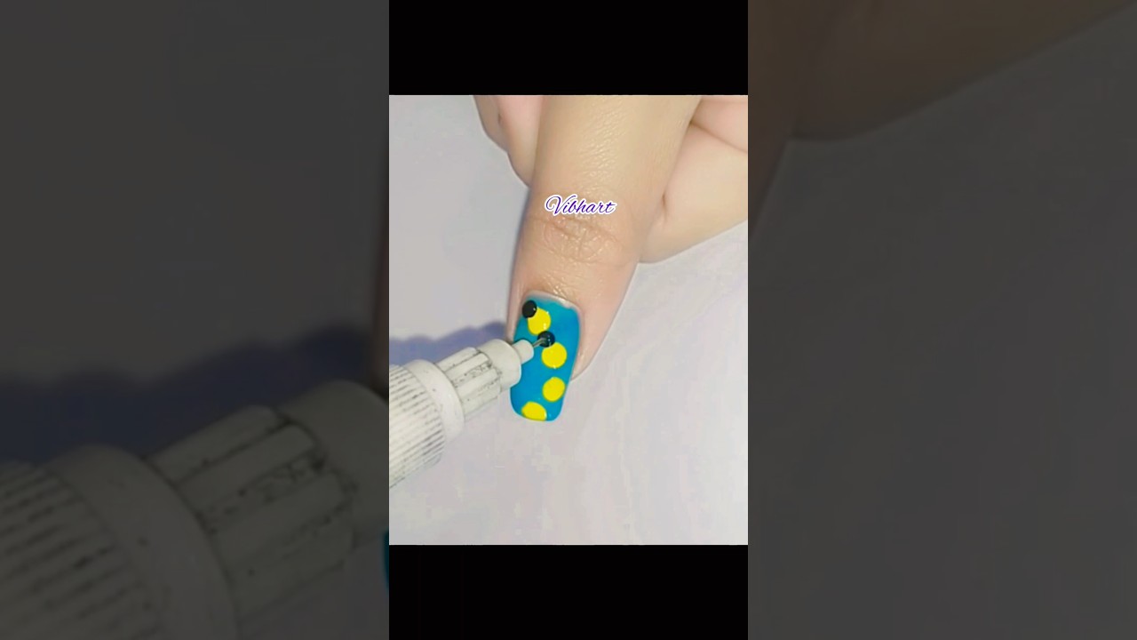 Easy nail art by vibhart 