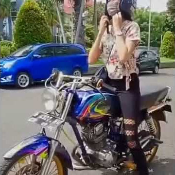 Story WA Motor GL || Story WA Cewek Herex