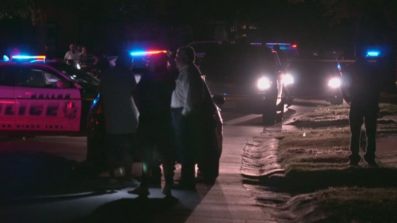Police investigating double homicide in southwest Dallas - YouTube