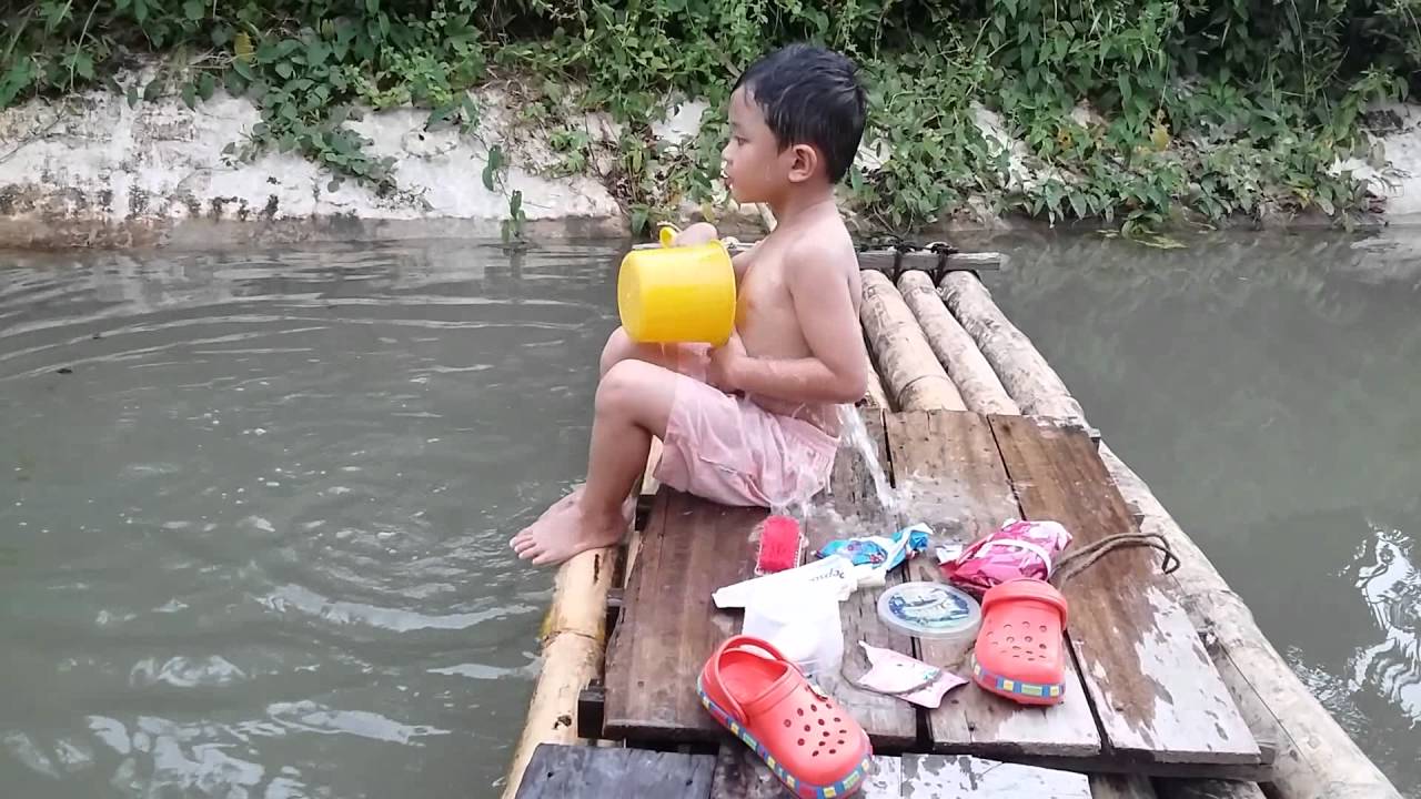 Adathan Lagi Mandi Sungai Irigasi Yg Tanpa Arus Youtube