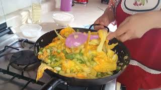 Calabacitas con Flor  de Calabaza  en Crema