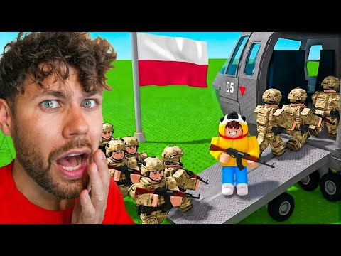I'M FIGHTING THE WHOLE WORLD in MINI WAR in ROBLOX