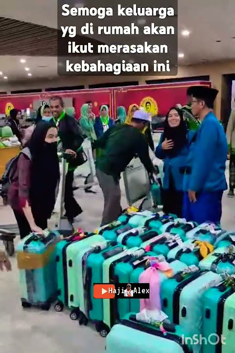 Suasana kedatangan jamaah umroh desember 2024 di bandara#67#abitour #umroh #airport #viralshort
