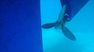 FeatherStream propeller in action underwater on a Beneteau