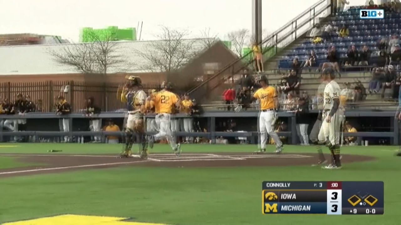 Iowa baseball sweeps Michigan