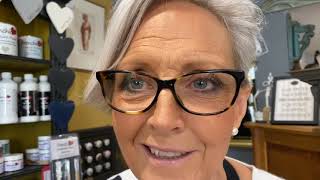 FIFI explains about the Frenchic Paint