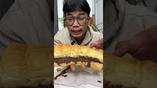 Roti gembong banyak banget coklatnya!!! #mukbang #rotigembong #roti #kuliner #jajanankekinian