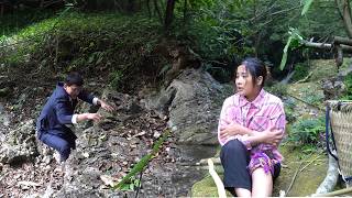 Linda Despairs After Getting Lost In The Forestceo Quang Bravely Enters  Forest Alone To Find Her