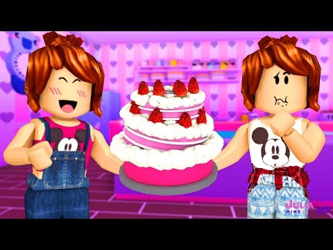 Arabescos Doces - Bolo Roblox feminino para a Julia 😍😍