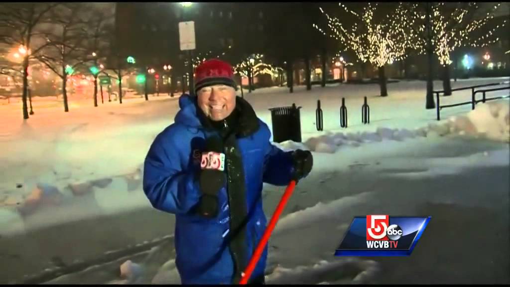 Boston snow turns to slush - YouTube