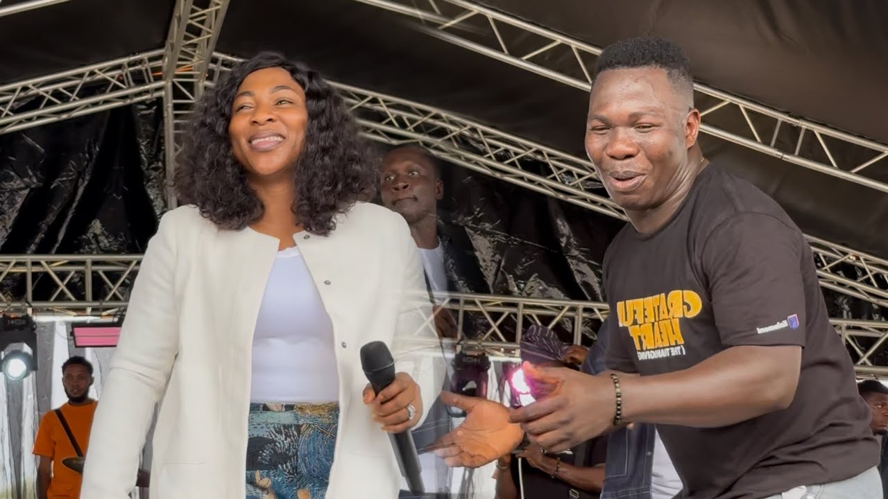 SEE HOW APEKE OLA MADE SURPRISE VISITATION TO DELE OMO WOLI AT HIS KICK OFF WITH DELE OMO WOLI